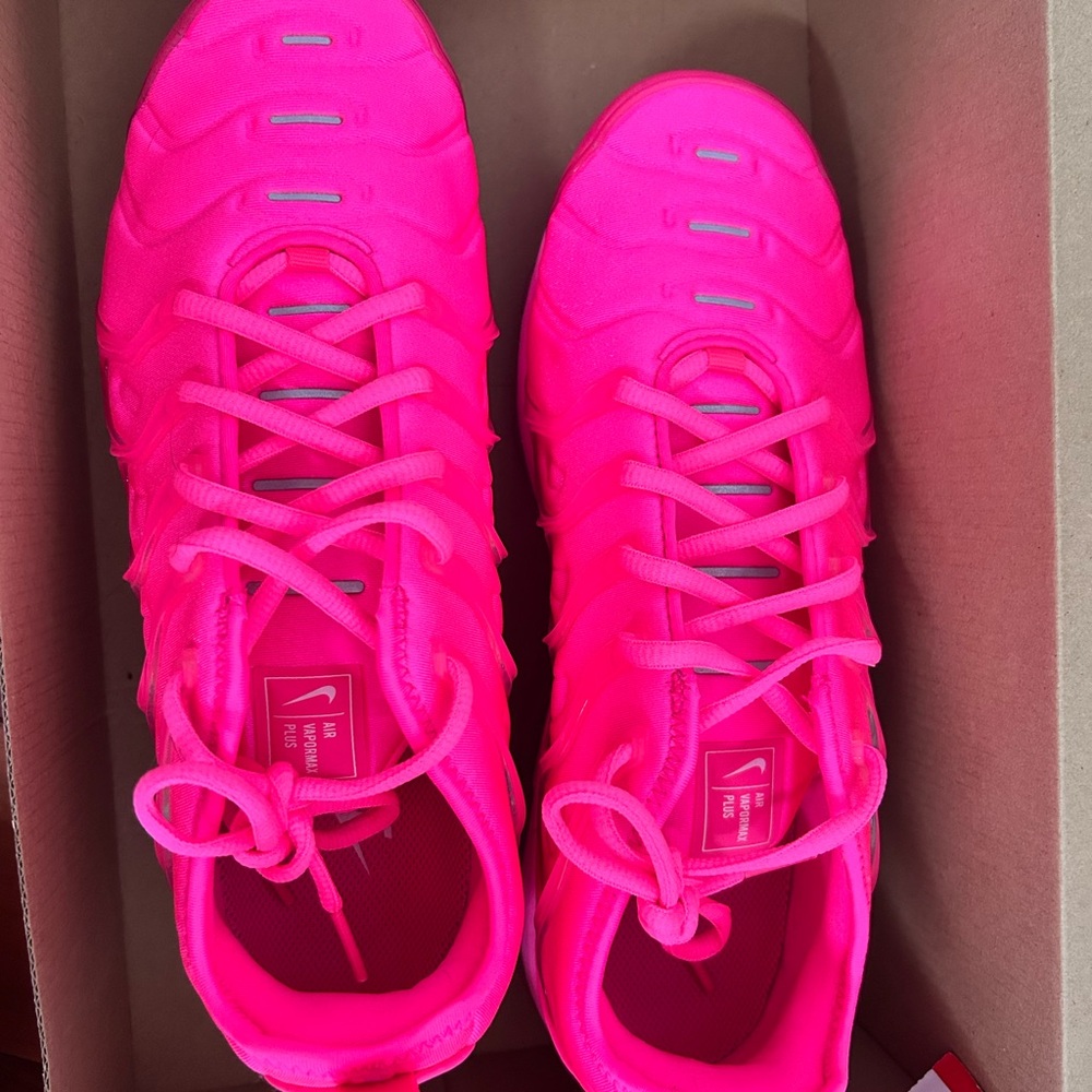 Nike Women's Athletic Shoes - Neon Pink